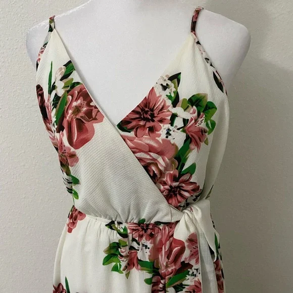 Dream of Me floral maxi dress size Small. - Picture 5 of 10